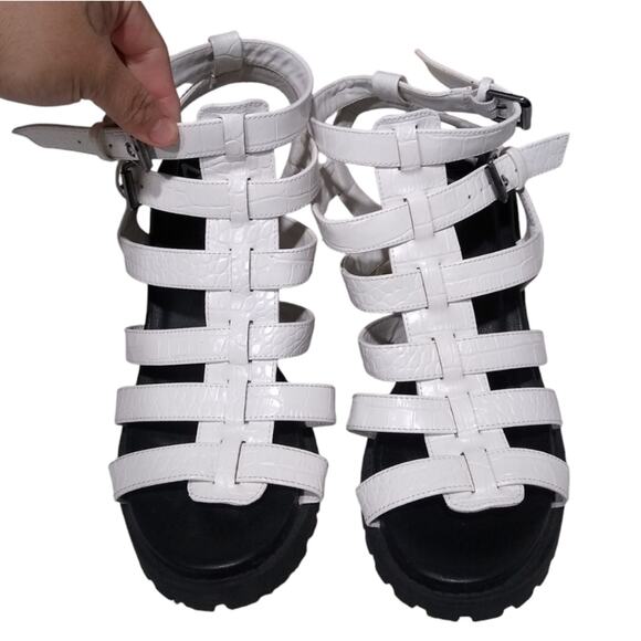 🎄2/$10🎄[H233] White Crocodile Gladiator Sandals - Picture 2 of 8